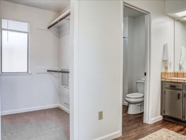 Building Photo - Spacious 3-Bedroom by Meadow Park with Lar...
