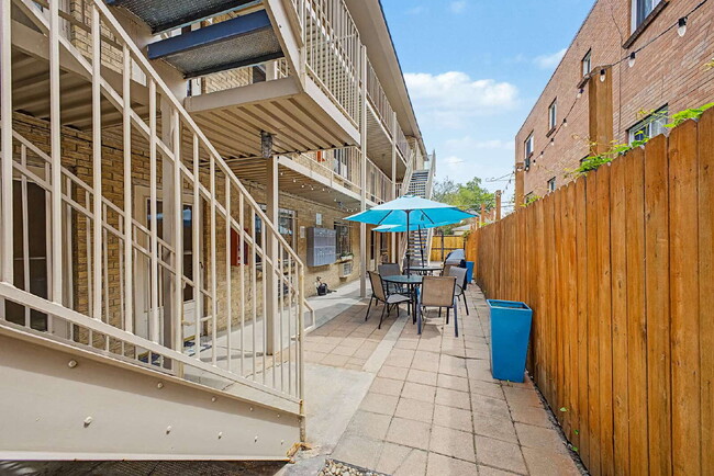 Building Photo - North Washington park one bedroom / one bath Apartment  for rent