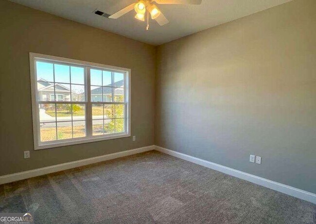 Building Photo - 118 The Villas Wy