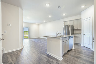 Building Photo - 3520 Bells Lake Cir