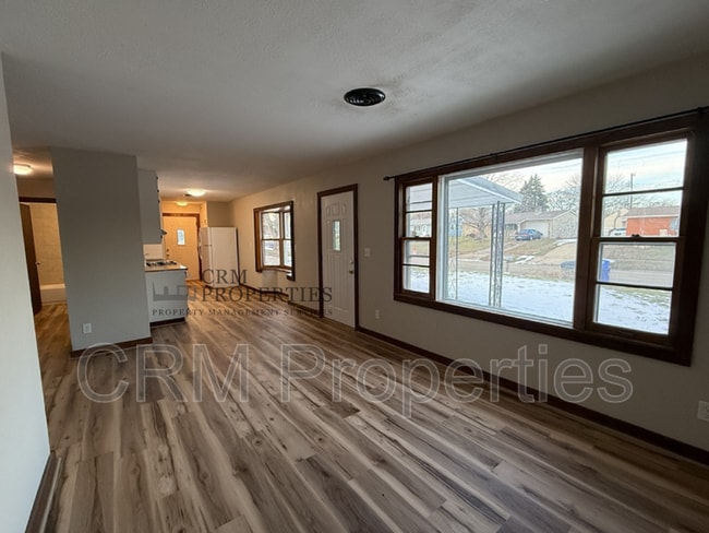 Building Photo - 805 Miami Blvd