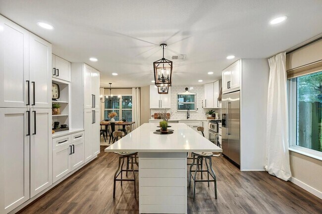 Building Photo - 13104 Tilder Dr