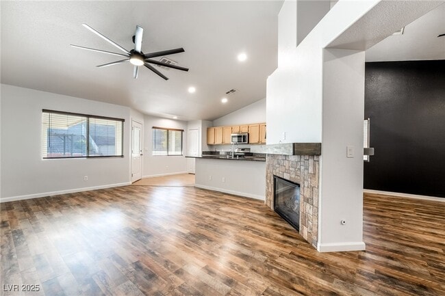 Building Photo - 325 Waterwheel Falls Dr