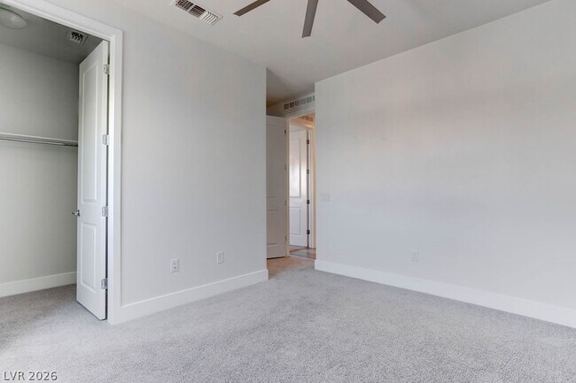 Building Photo - 12735 Coastline Shadow St