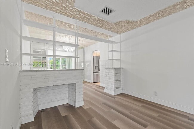 Building Photo - 2502 Funston St