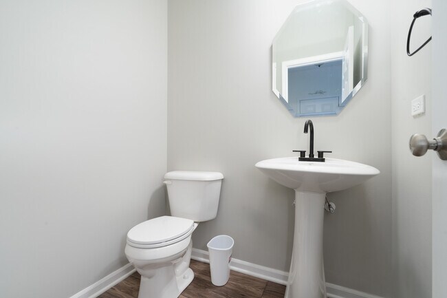 Building Photo - 16164 W Coneflower Dr