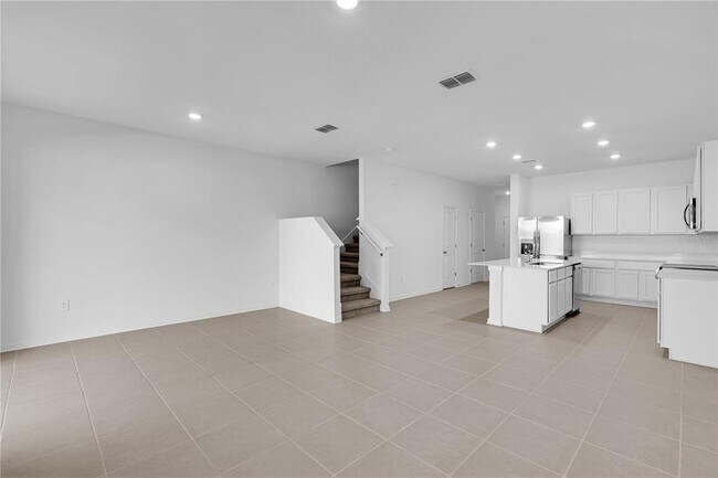 Building Photo - 2827 Maloof Dr