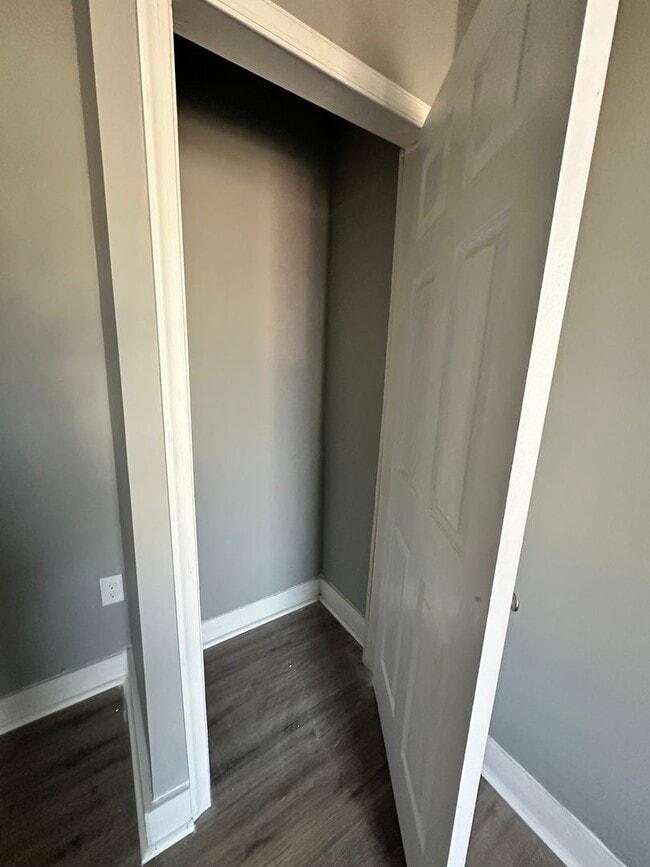 Building Photo - Charming 3-bedroom, 1-bathroom home located in the Cylburn Community