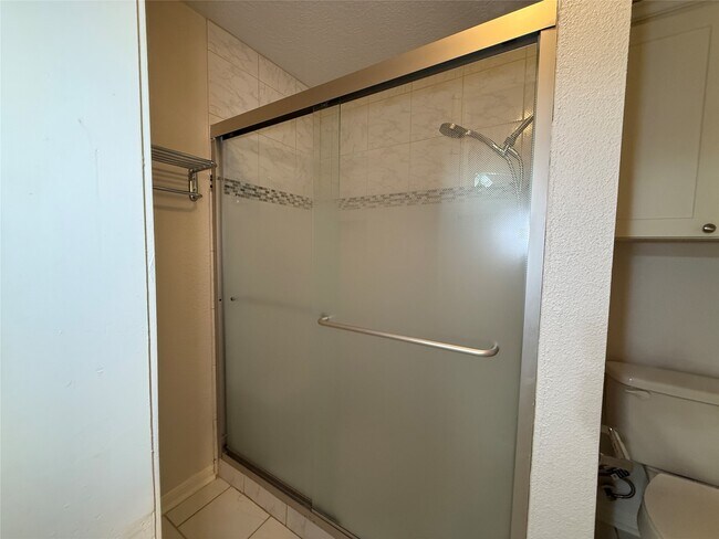 Building Photo - 2125 Augusta Dr