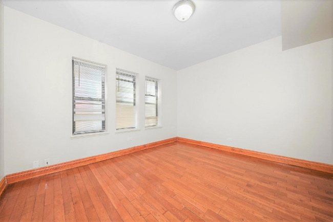 Building Photo - 1655 E 79th St