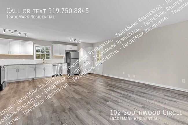 Building Photo - 102 Southwood Cir