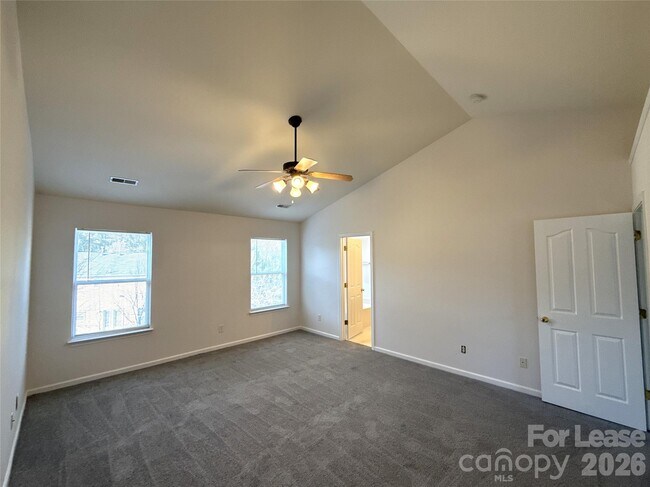 Building Photo - 2807 Forest Grove Ct