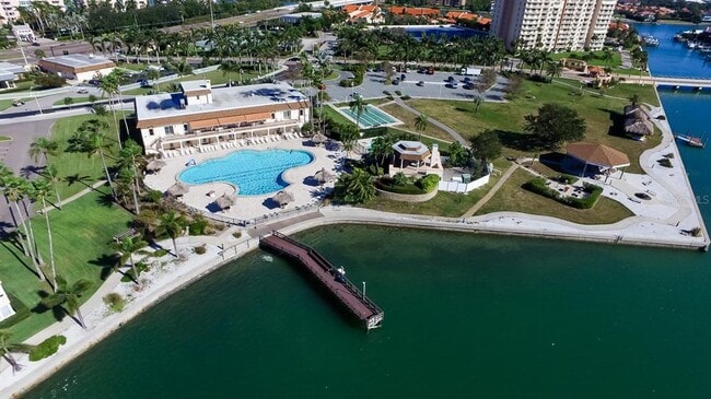 Building Photo - 5200 Brittany Dr S