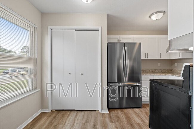 Building Photo - 4225 Schooner Trail
