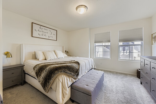 Building Photo - 1116 Highlands Dr