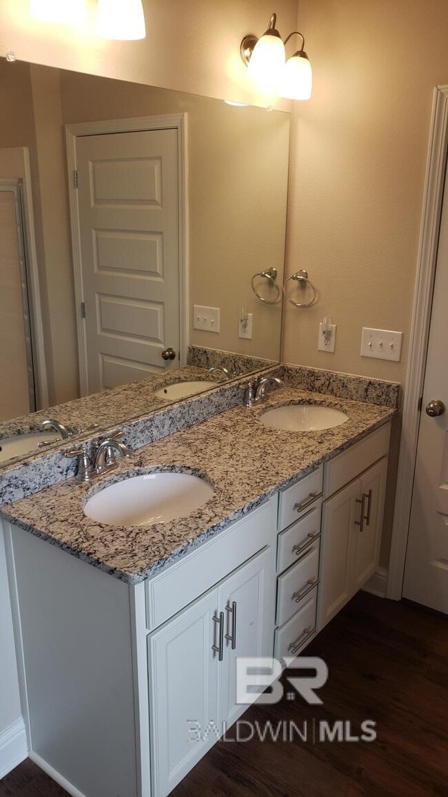 Building Photo - 24490 Kipling Ct