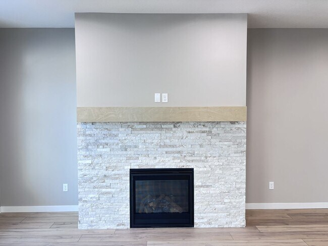 Building Photo - 4846-4848 Elvira Pl. Keizer, OR