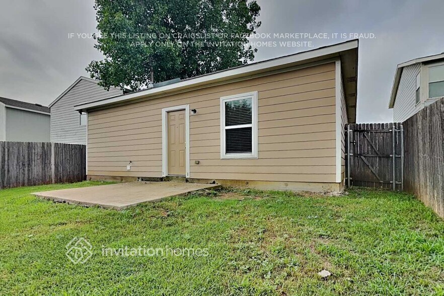 Building Photo - 1833 Wickham Dr