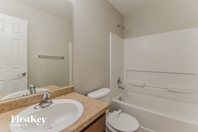 Building Photo - 11885 Wildwood Ridge Dr