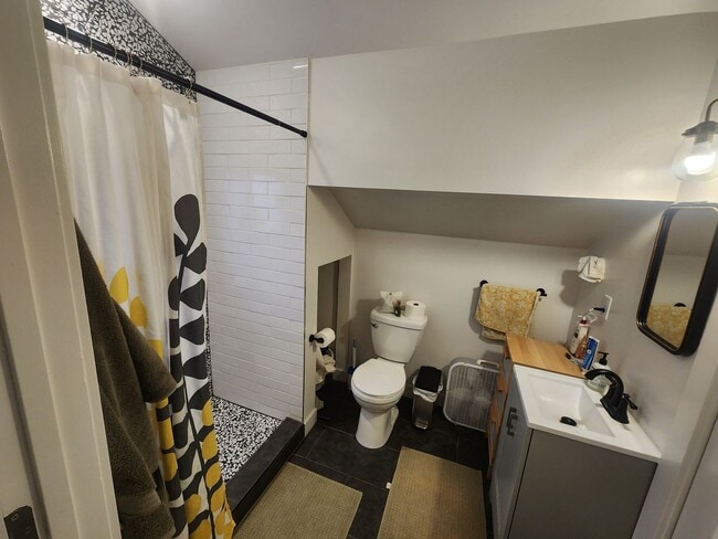 Building Photo - ADU blocks from Tennyson St! Available February 1st!