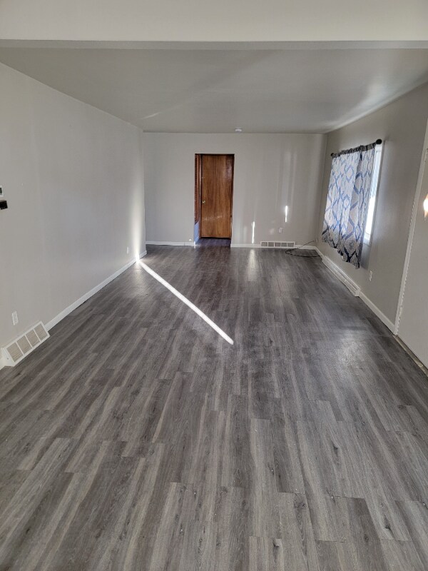 Building Photo - w6168 cty mm