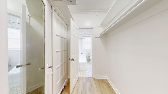 Building Photo - 505 Taylor St