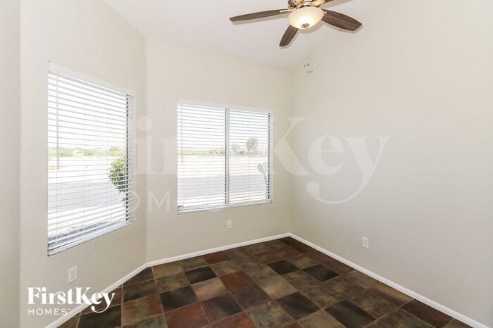 Building Photo - 9747 N Sandy Valley Dr