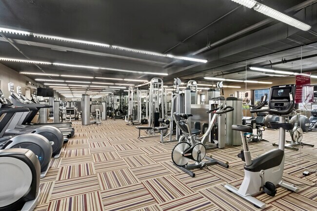 Building Photo - 30 E Huron St