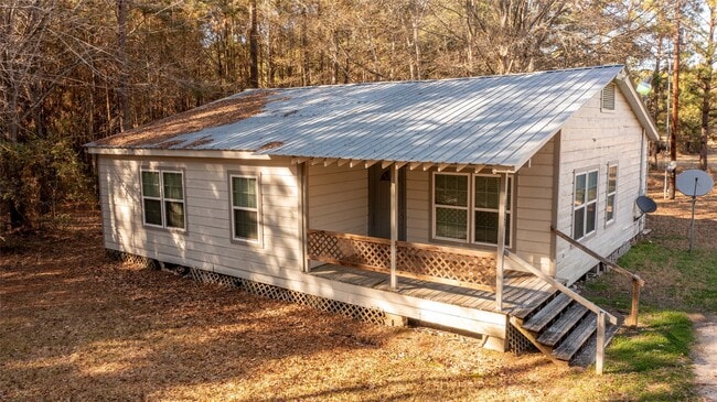 Building Photo - 2405 County Rd 2235