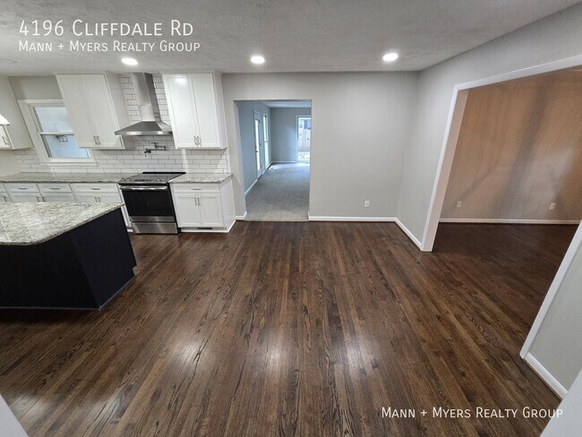 Building Photo - 4196 Cliffdale Rd