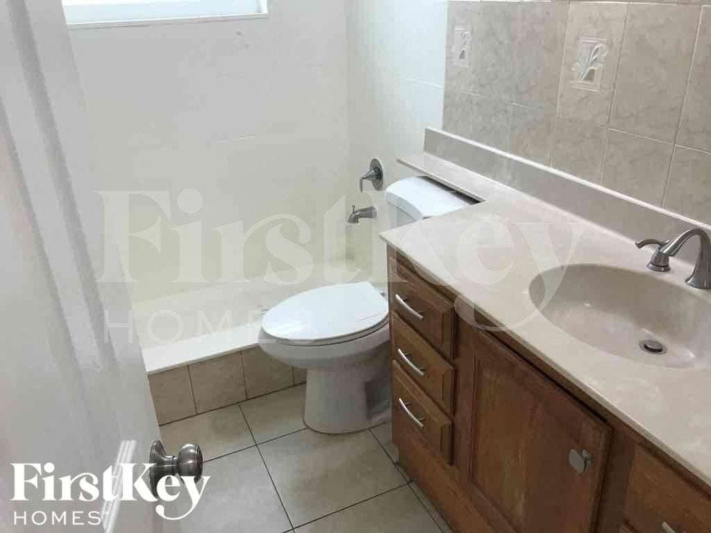 Building Photo - 9242 82nd Way N