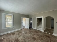 Building Photo - Newly Remodeled 3-Bedroom House
