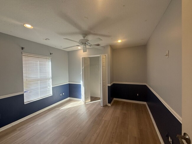 Building Photo - Land O'Lakes POOL home with Lakeviews!