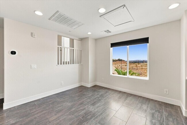 Building Photo - 9050 W Tropicana Ave