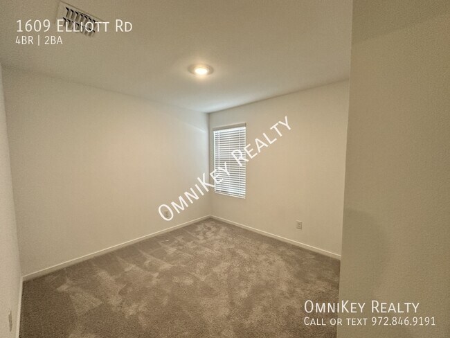 Building Photo - 1609 Elliott Rd