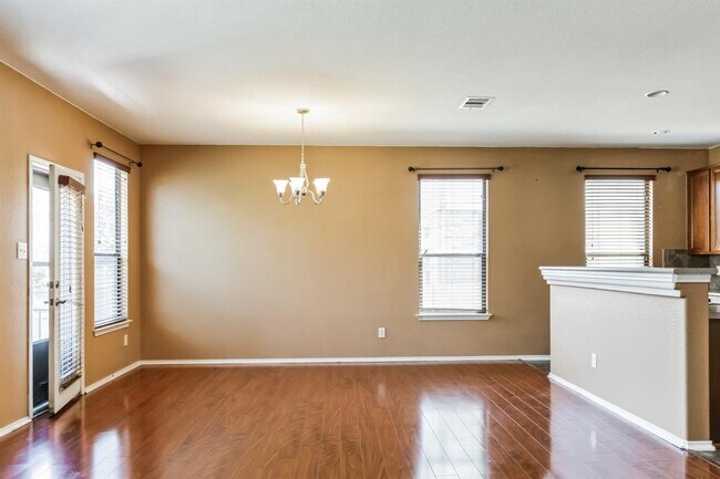 Building Photo - 1029 Brighton Pl