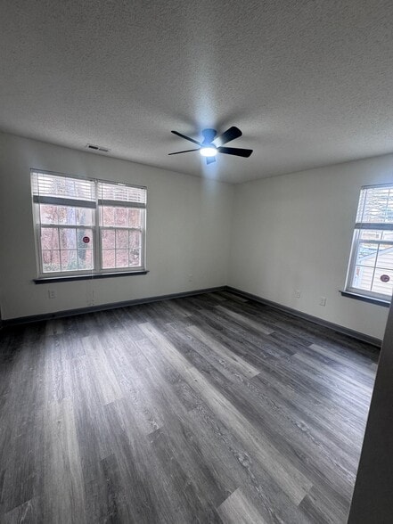 Building Photo - 3001 Corinth Ln