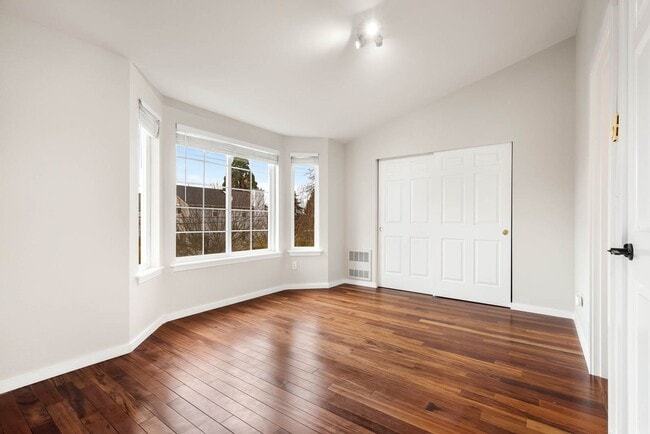 Building Photo - 9046 Mary Ave NW