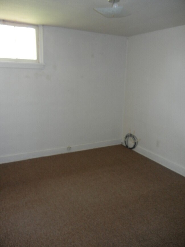 Building Photo - HOD620