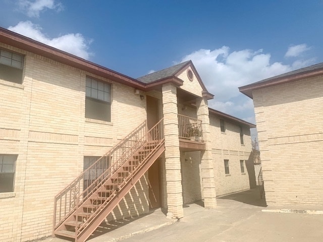 Primary Photo - 1502 E San Pedro St