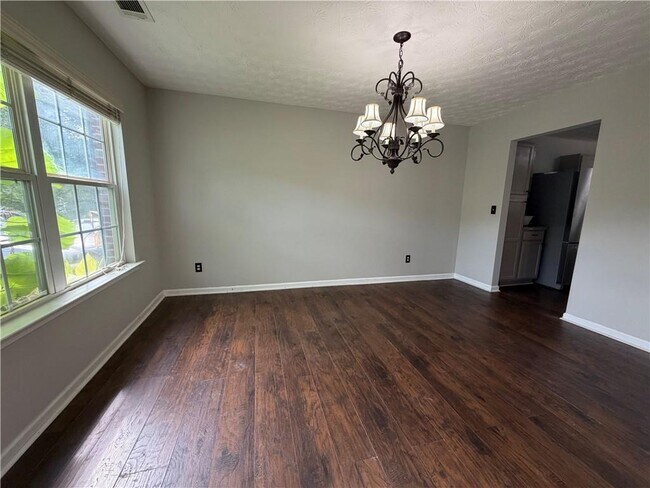 Building Photo - 3865 Crescent Walk Ln NE