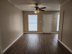 Building Photo - 7101 Guadalupe St