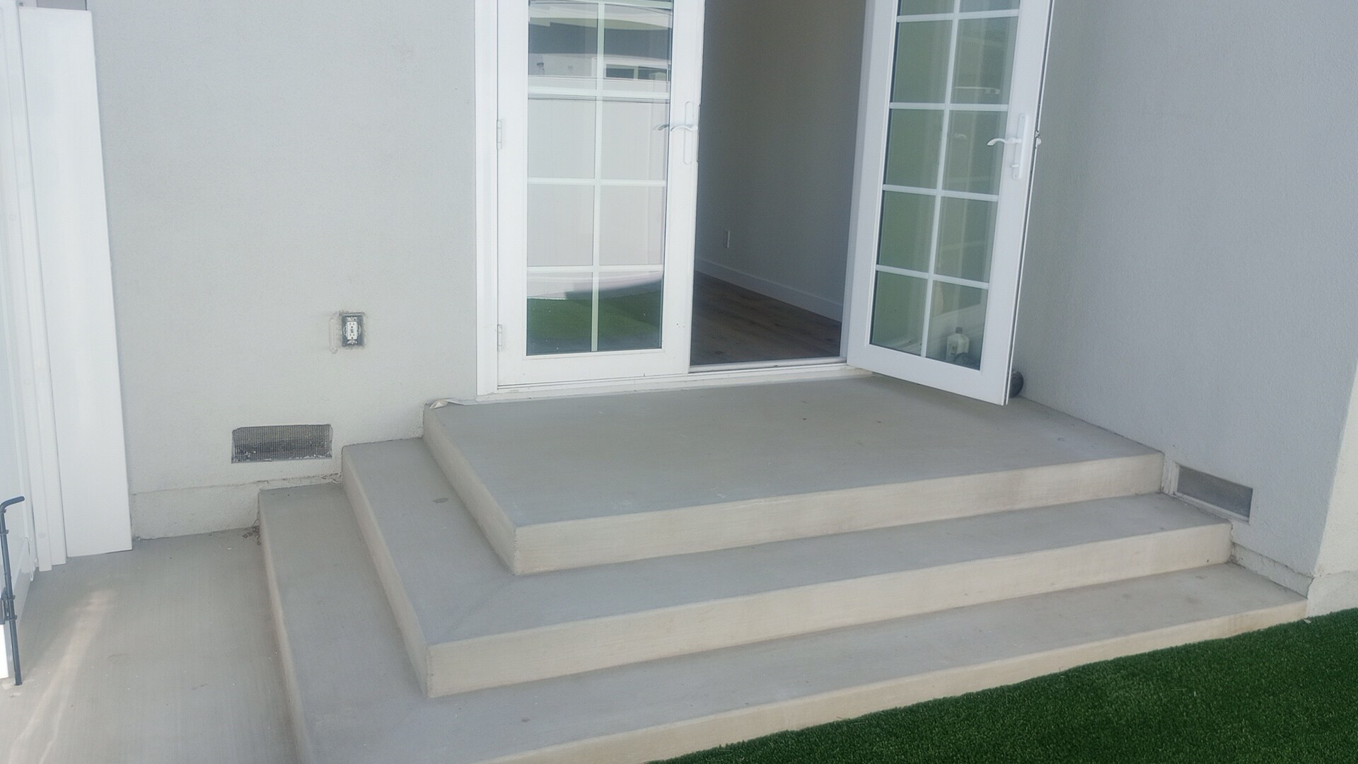 Building Photo - 1907 W 154th Pl