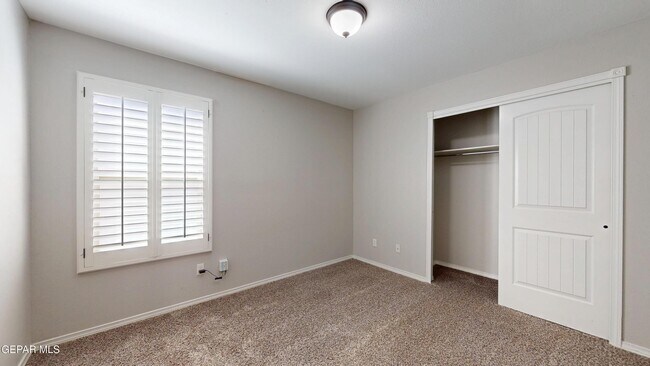 Building Photo - 13648 Samlesbury Ave