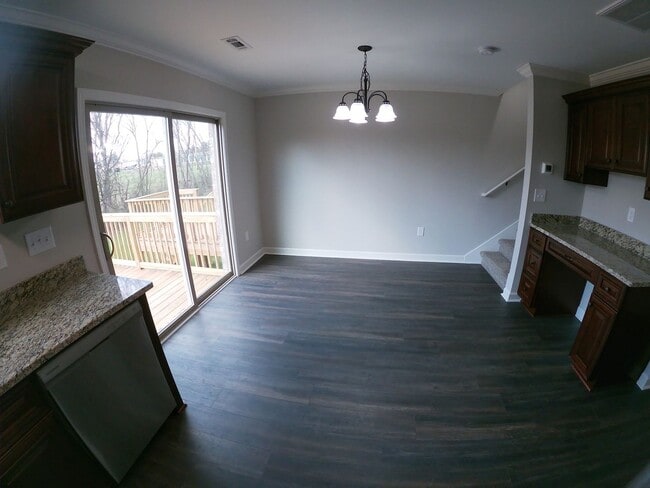 Building Photo - FOR LEASE - Townhome in Hartsville!
