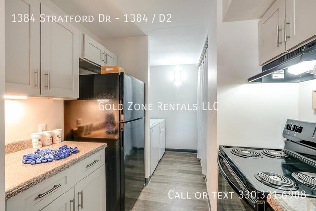 Building Photo - 1384 Stratford Dr