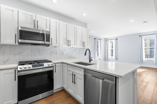 Building Photo - 3850 Washington St