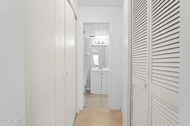 Building Photo - 476 Lombard St
