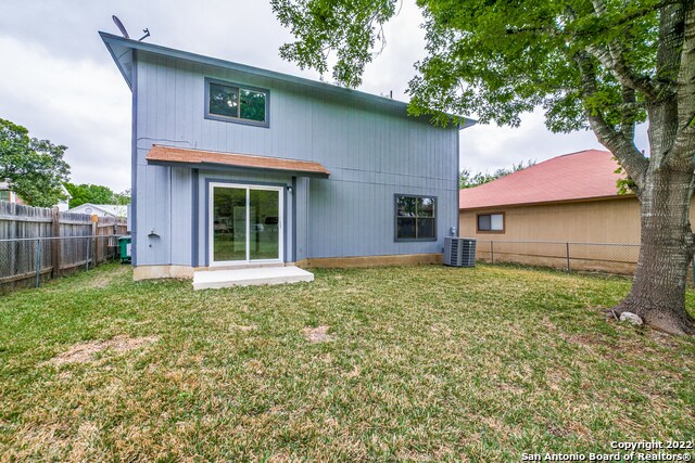 Building Photo - 12811 Hunting Bear