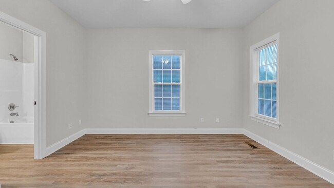 Building Photo - Nestled between Southside & St. Elmo - 3 b...